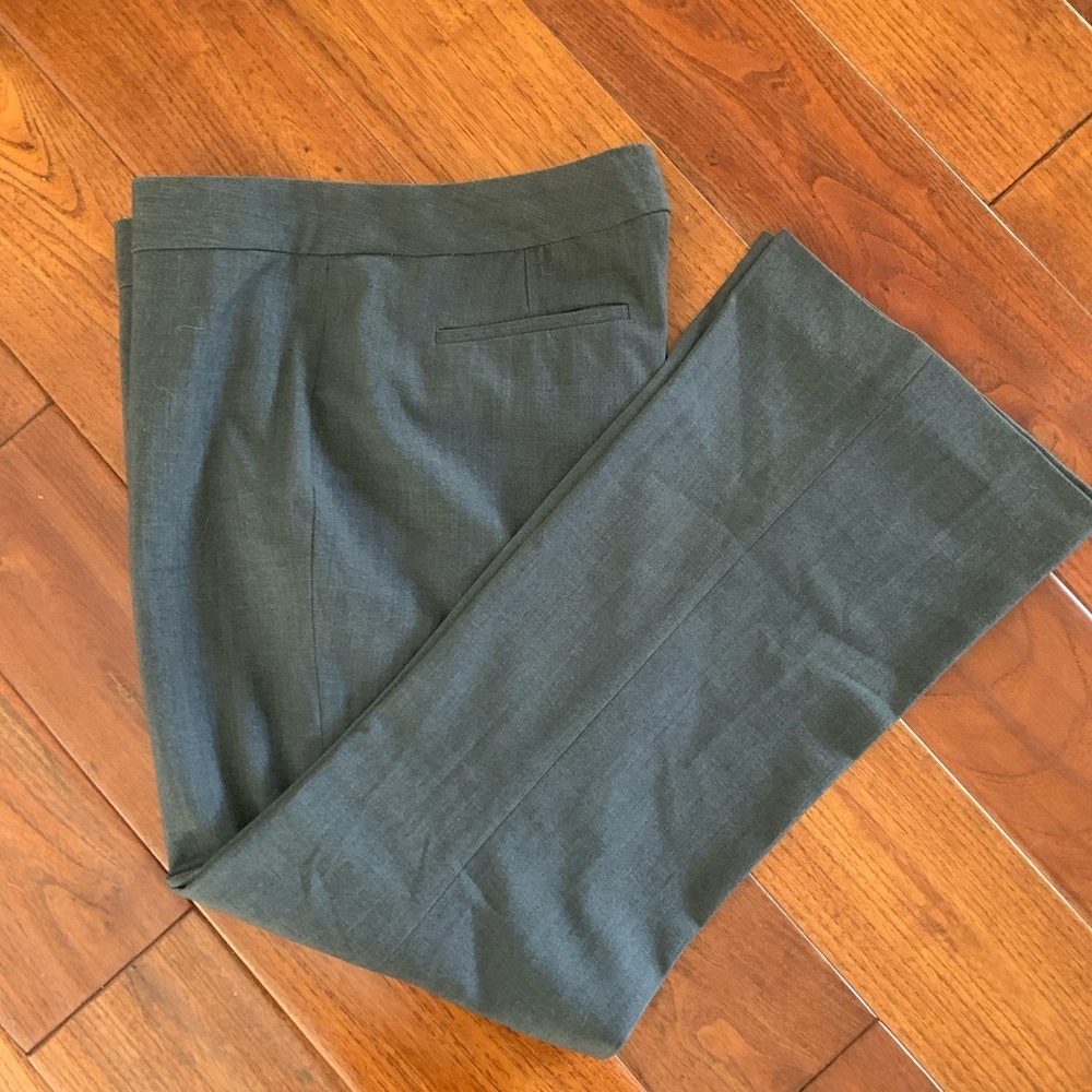 Tahari Dress Pants Size 8 Charcoal Gray Flat Front Tailored Minimalist Business